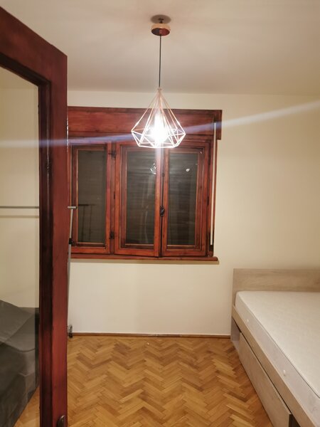 Floreasca inchiriez apartament cu doua camere, in zona Bartok Bella